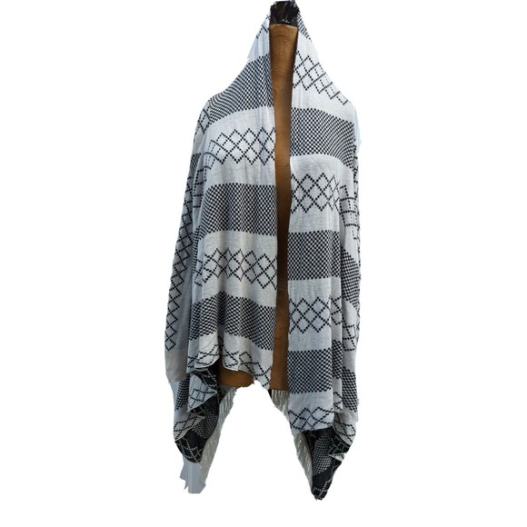 Mia Maddison Cardigan Sweater Shawl Poncho Rayon Gray Diamond Geometric Fringe L - Picture 2 of 7